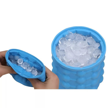 ICE CUBE Genie - Silicone Ice Cube Maker and Ice Bucket